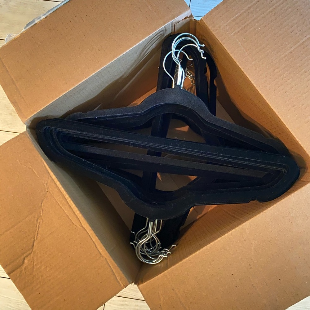 Box of 52 Black Non-Slip Velvet Hangers